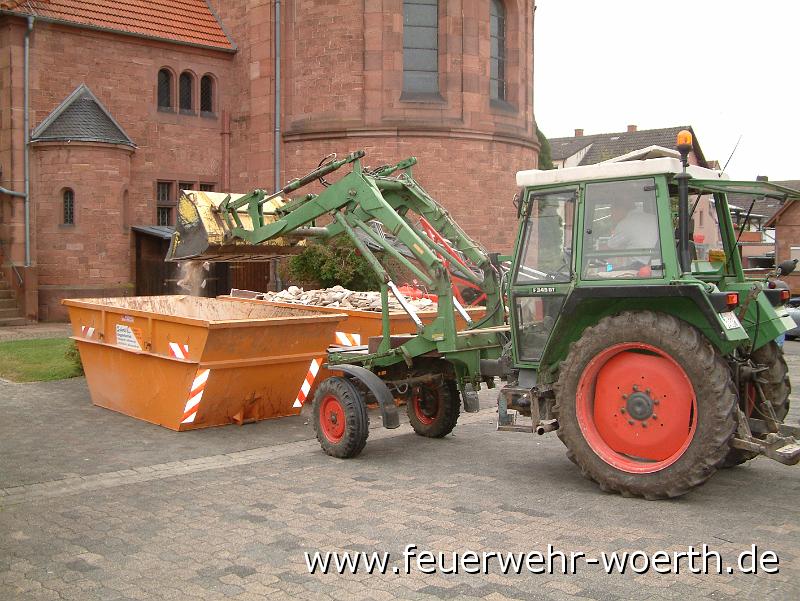 2009.09.18 Aktion Schlauchtrog 019.jpg